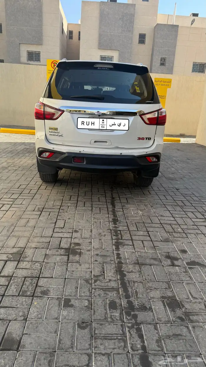 جيب ايسوزو للبيع 1