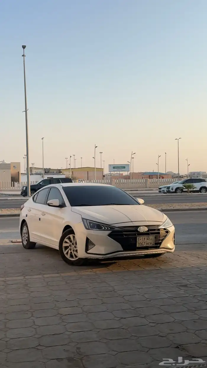 الانترا افانتي موديل 19 نص فل 0