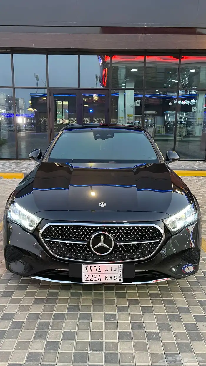 مرسيدس E200 2024 عداد 9 آلاف ضمان الجفالي إلى 2026 0