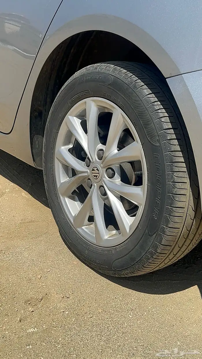 ام جي 5 للبيع فئه نص فل 28