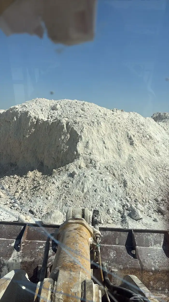 متوفر طين ورمل بجميع الكميات بالدمام والخبر 0