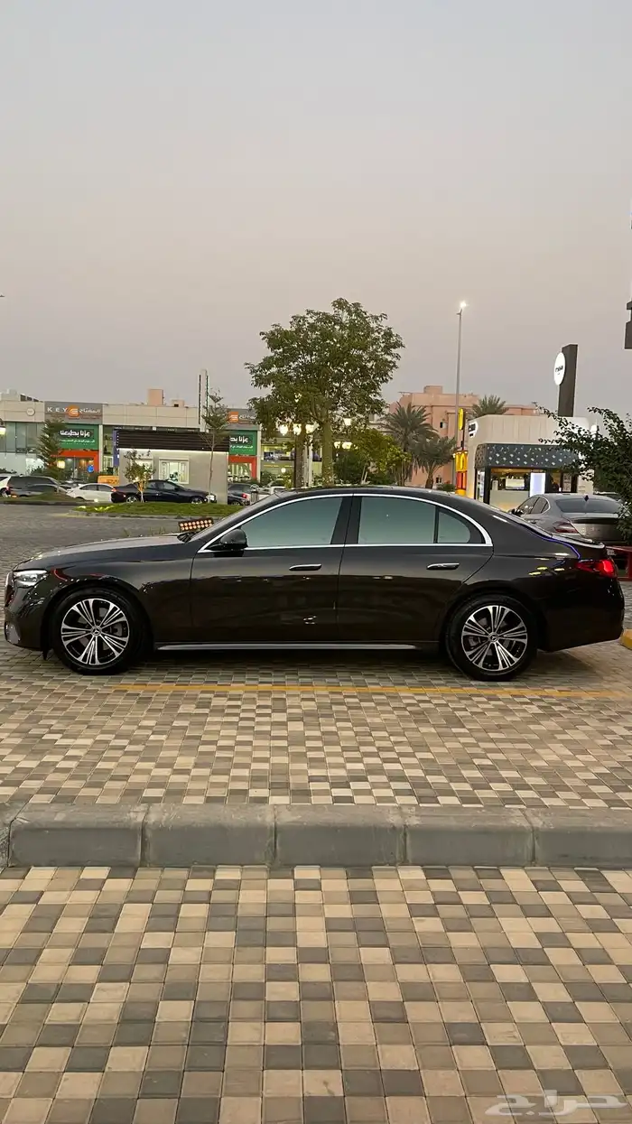 مرسيدس E200 2024 عداد 9 آلاف ضمان الجفالي إلى 2026 2