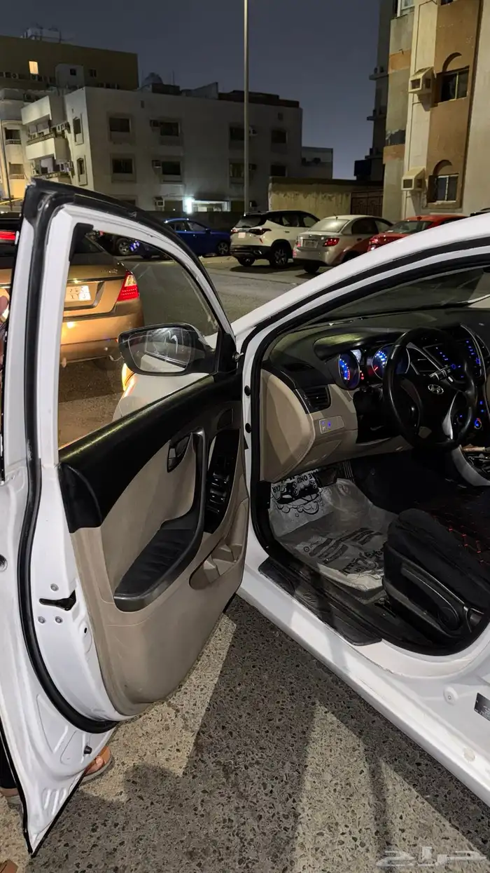 Hyundai Elantra 2016 2000CC 8