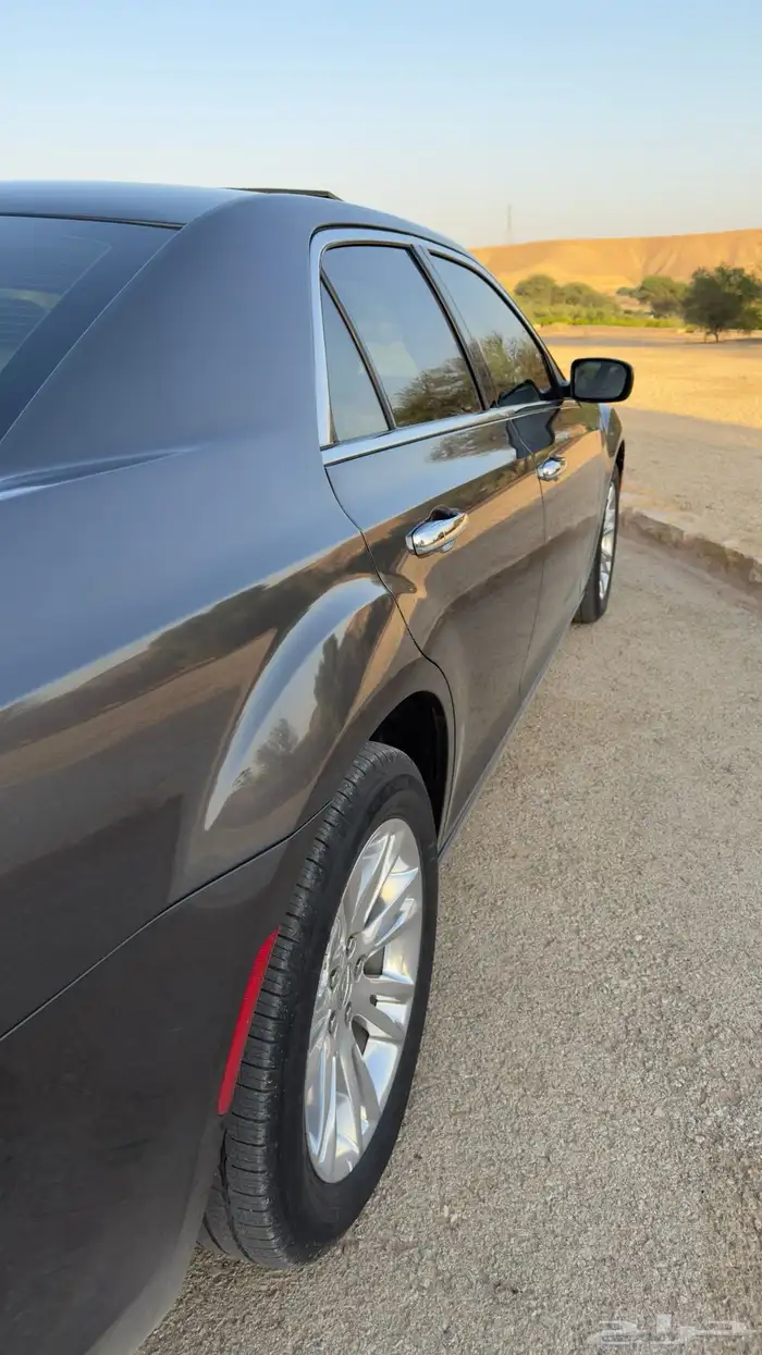 كرايسلر C300 2023 4