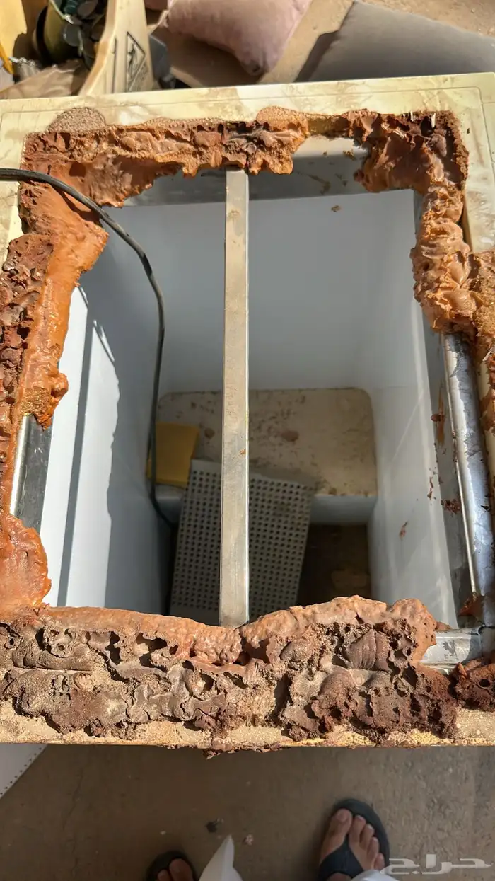 معدات مطعم كاملة بحالة نظيفة 81