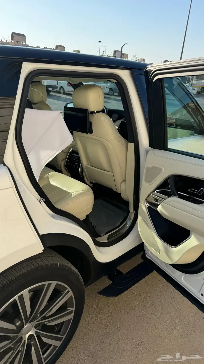 رنج روفر 2024 HSE ناغي 11