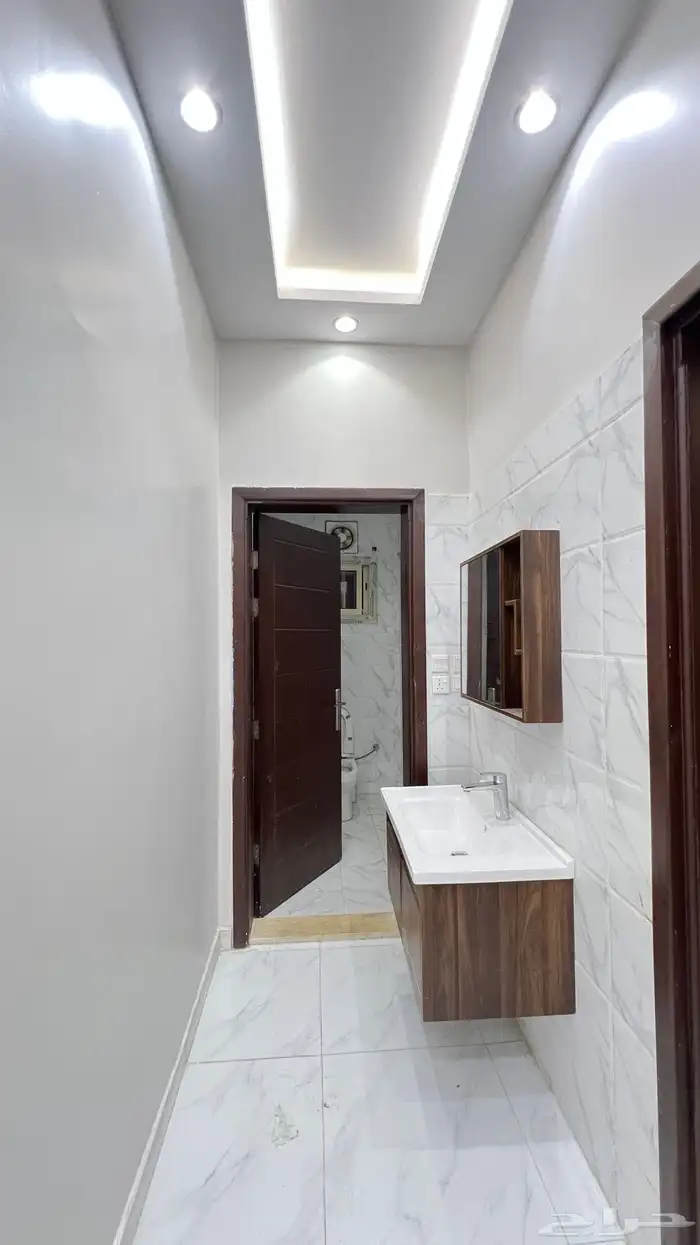 شقة 4 غرف للإيجار بحي الرياض   جدة 2