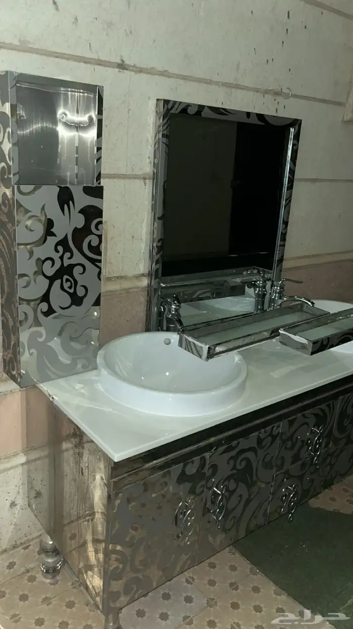 مغسله حوضين رخام نضيفه بدراجها معها طاولات اربع خدمه 0