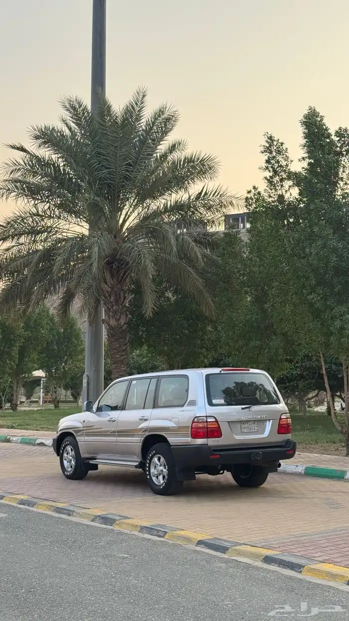 للبيع لاندكروزر 2002 2