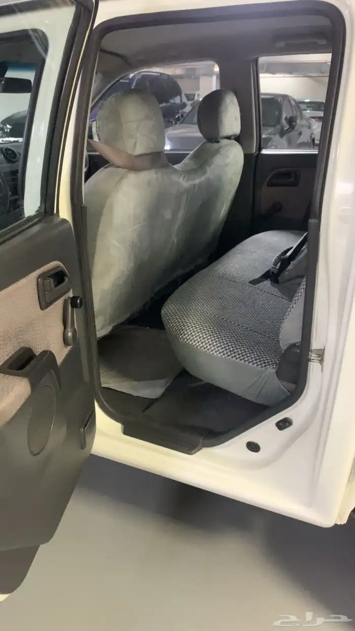 للبيع أيسوزو 2012 ديزل غمارتين 8