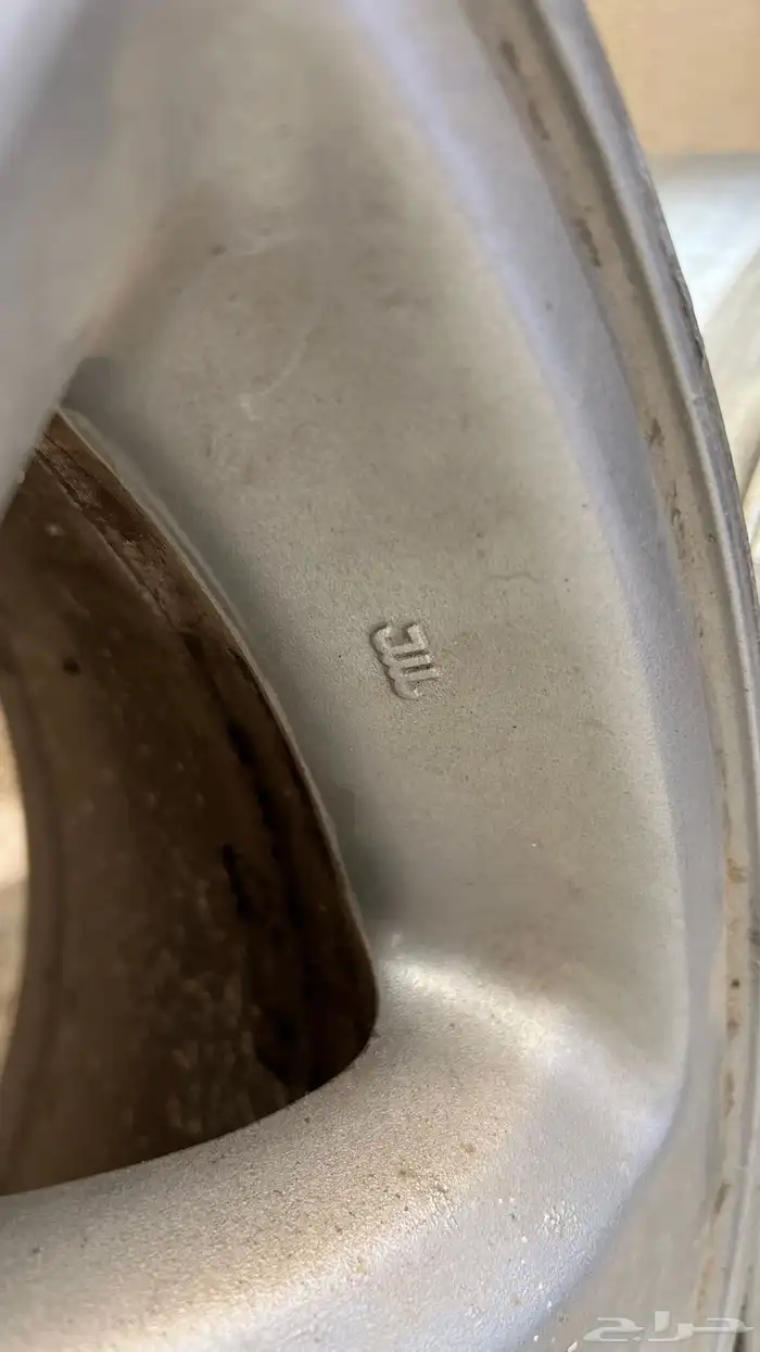 طقم جنوط لاندكروزر 98 اصلي 3