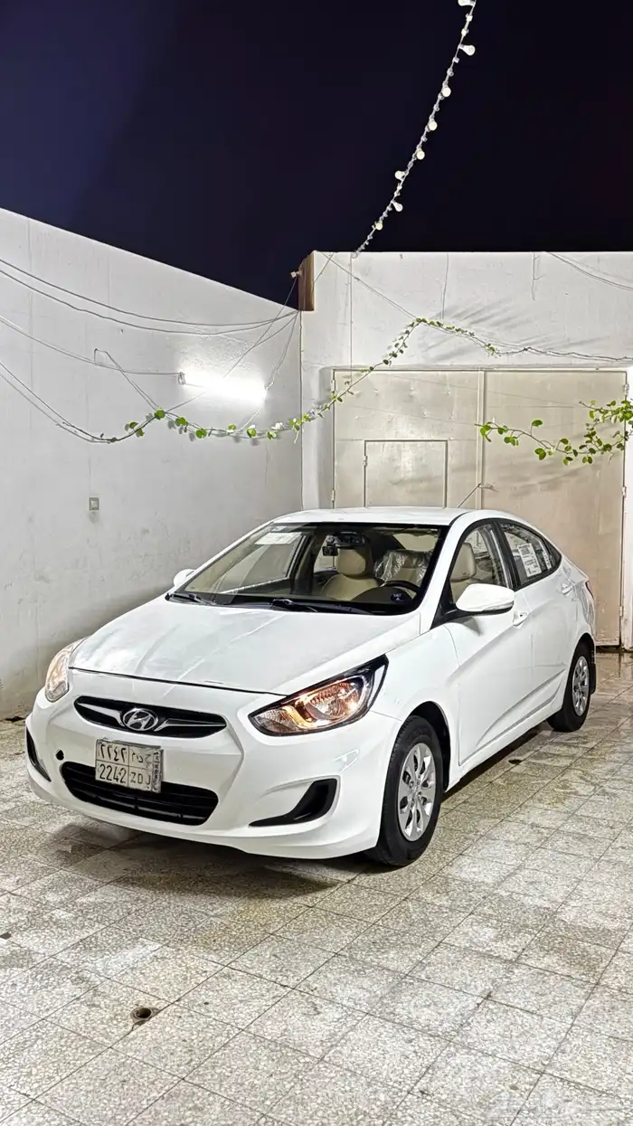 للبيع اكسنت 2014 0