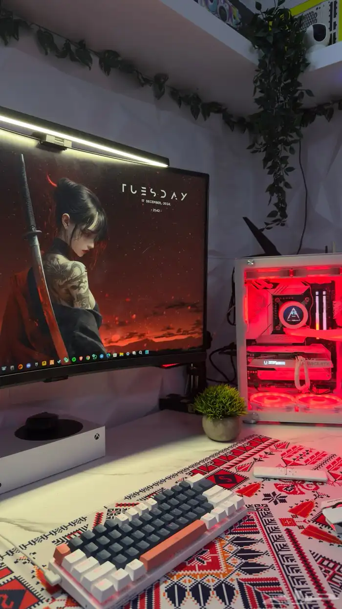 للبيع pc مع شاشة سامسونج 240 فريم 3