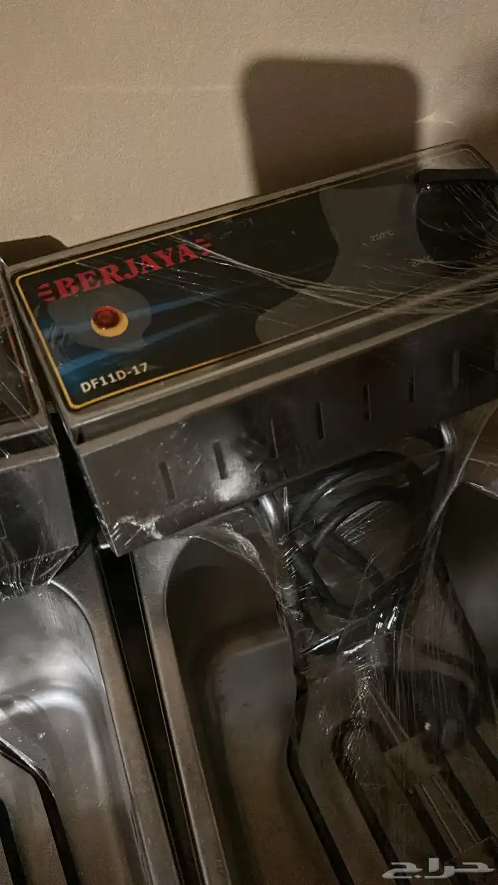 معدات مطعم كاملة بحالة نظيفة 8