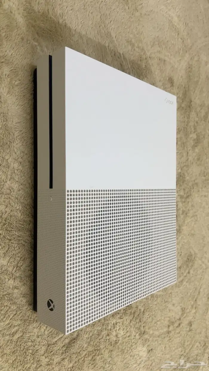 اكس بوكس نضيف مع يد وحساب فيه ألعاب اقبل البادل ب سوني 1