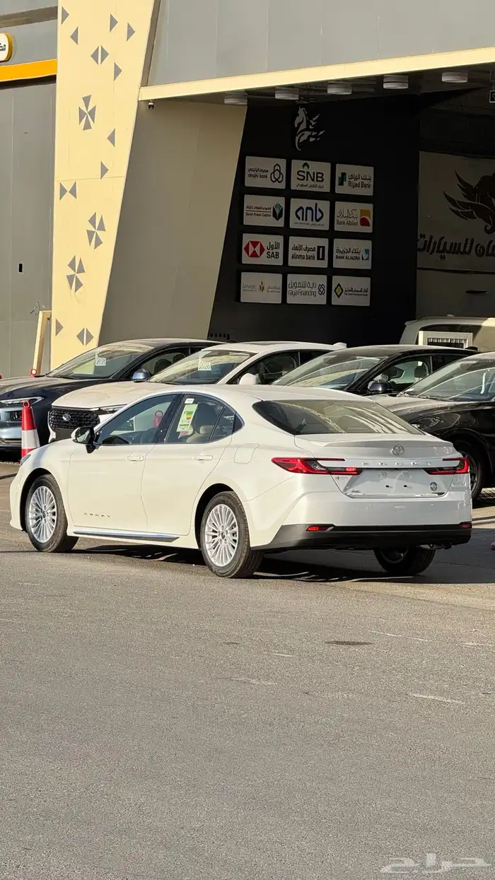 تويوتا كامري LE فتحة بنزين تشغيل عن بعد 2025 الساير- 121.500 3