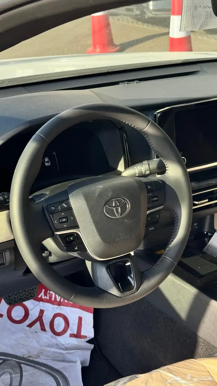 تويوتا كامري LE فتحة بنزين تشغيل عن بعد 2025 الساير- 121.500 5