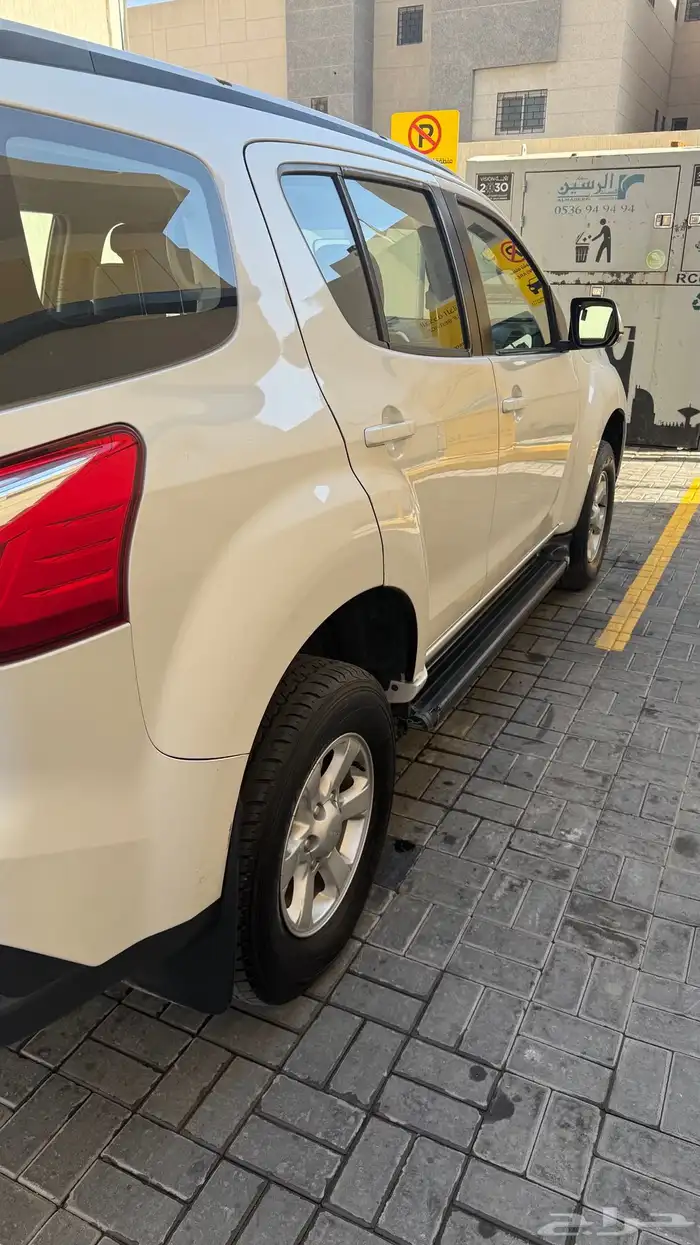 جيب ايسوزو للبيع 16