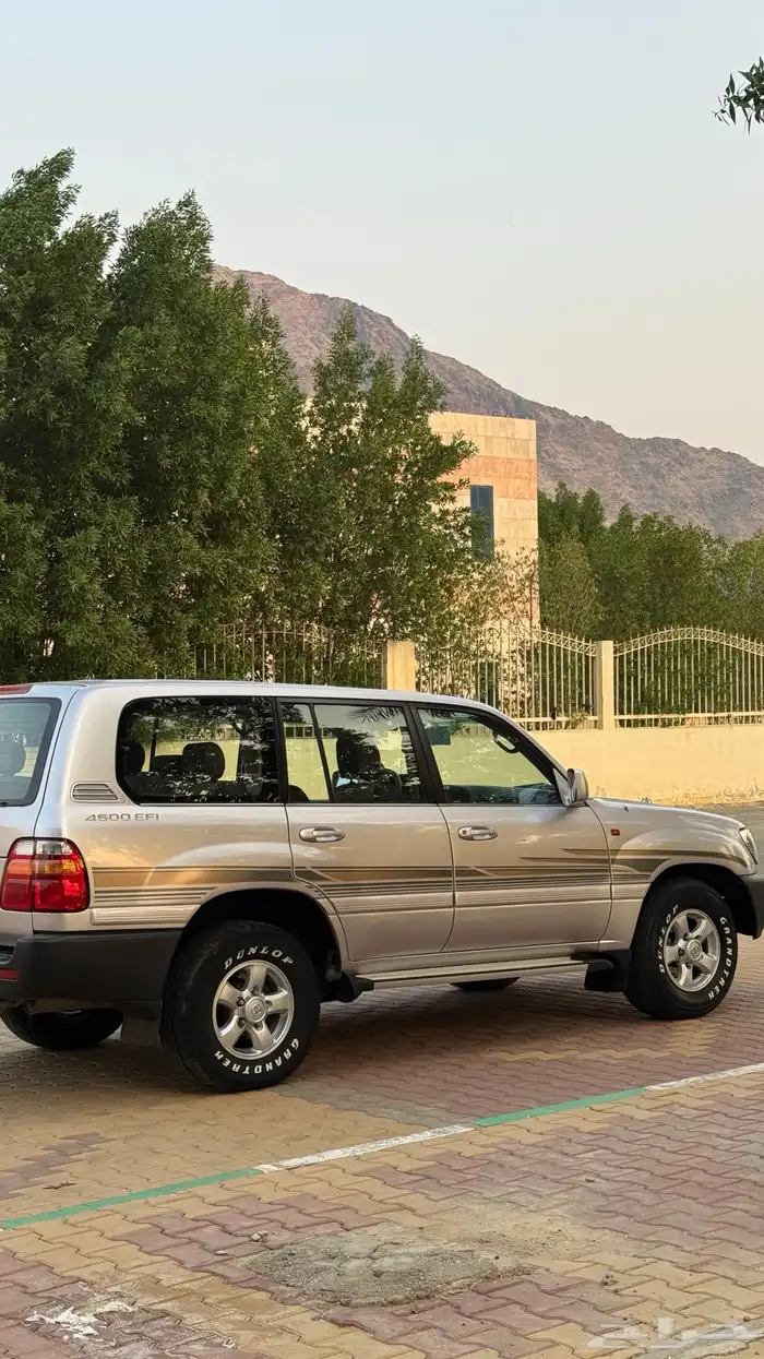 للبيع لاندكروزر 2002 3