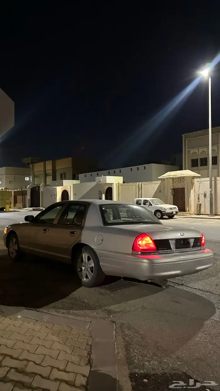 فورد فكتوريا 2011 2