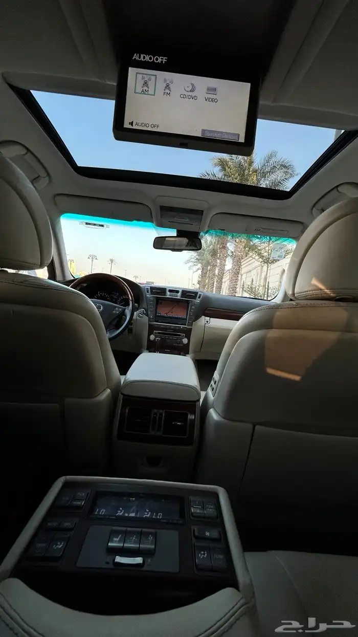 لكزس LS460 موديل 2010 سعودي 9