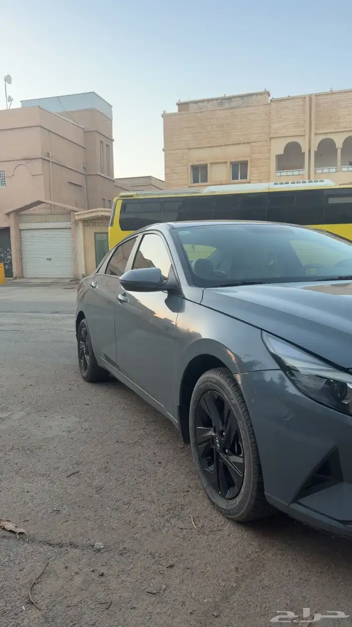 للبيع النتراء 2023 نص فل 5