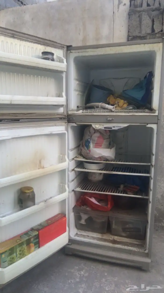 ثلاجها تبيها قطع غيار او تشوف ايش مشكلتها 1