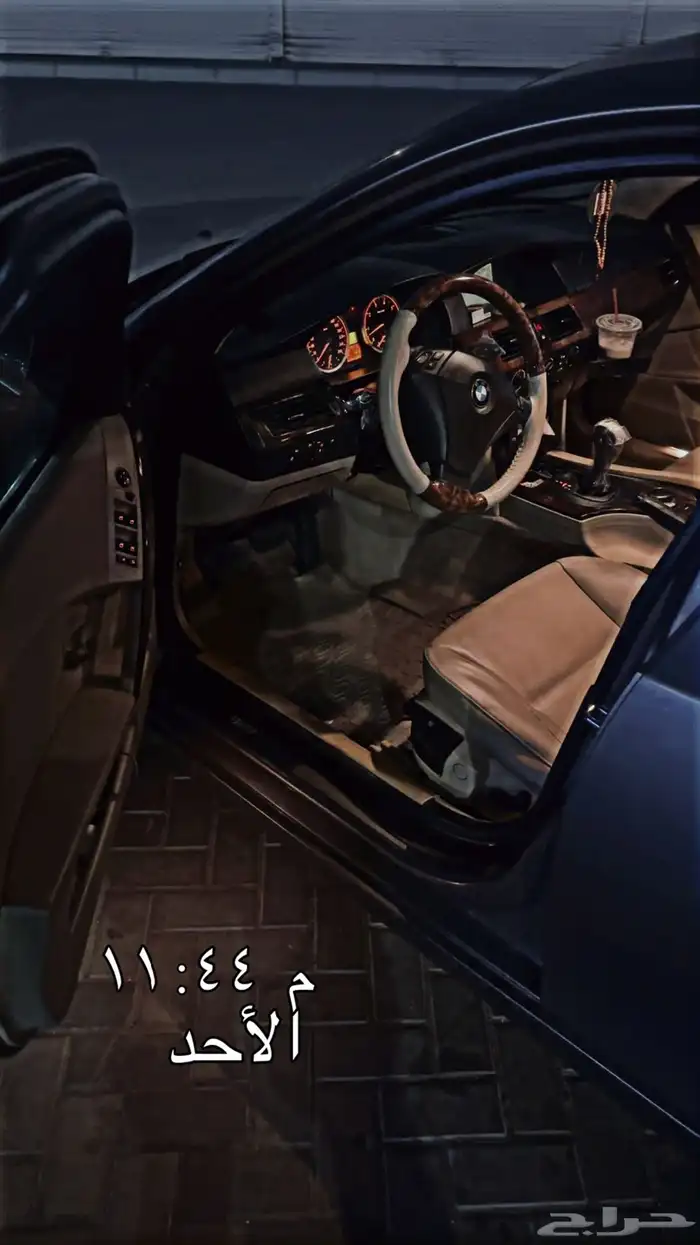 السيارة BMW523 2