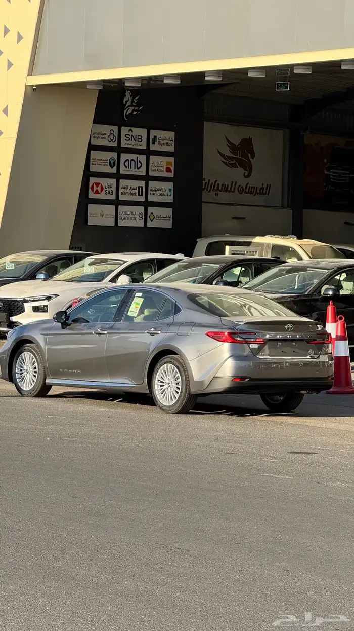 تويوتا كامري LE فتحة بنزين تشغيل عن بعد 2025 الساير- 121.500 1