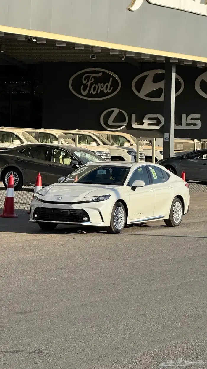 تويوتا كامري LE فتحة بنزين تشغيل عن بعد 2025 الساير- 121.500 2