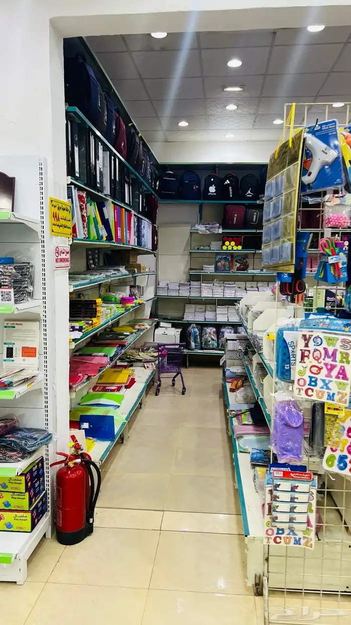 قرطاسية للتقبيل بكامل اغراضها 7