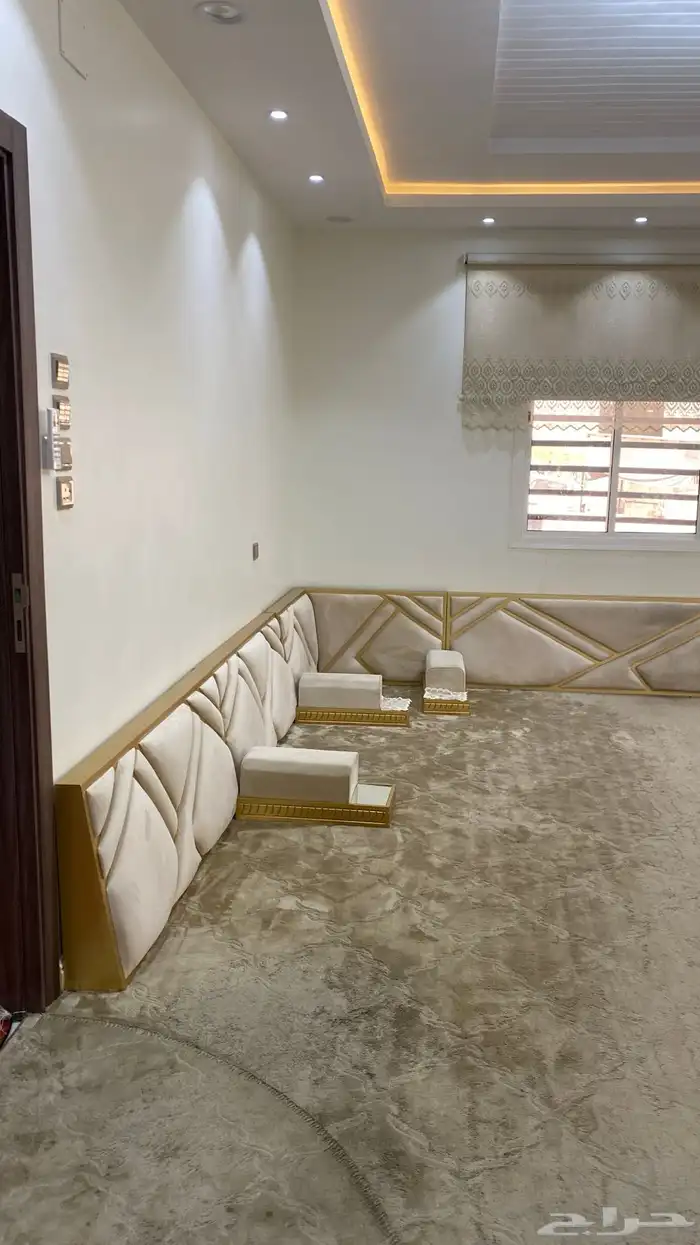 مجلس كامل تم البيع 2