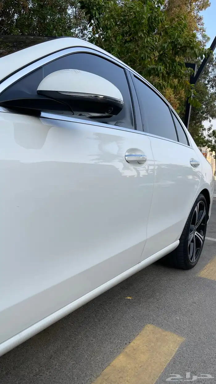 مرسيدس C300 2024 عداد 11 الف km ضمان الجفالي إلى 2026 10