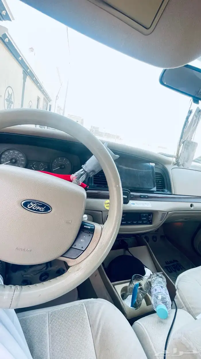 فورد فكتوريا 2010 للبيع 4