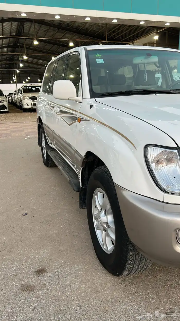 لاندكروزر 2002 VX.R فل كامل 3