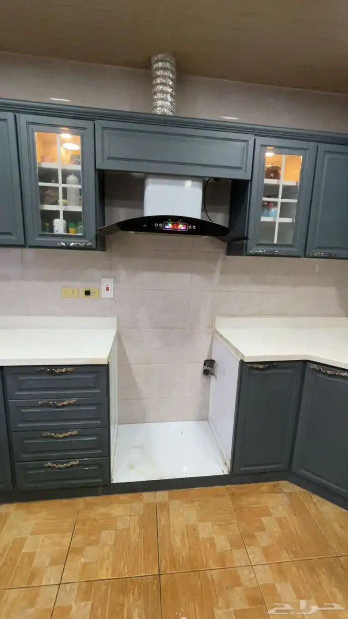 دولاب مطبخ المنيوم لون مميز وتفصيل راقي 4