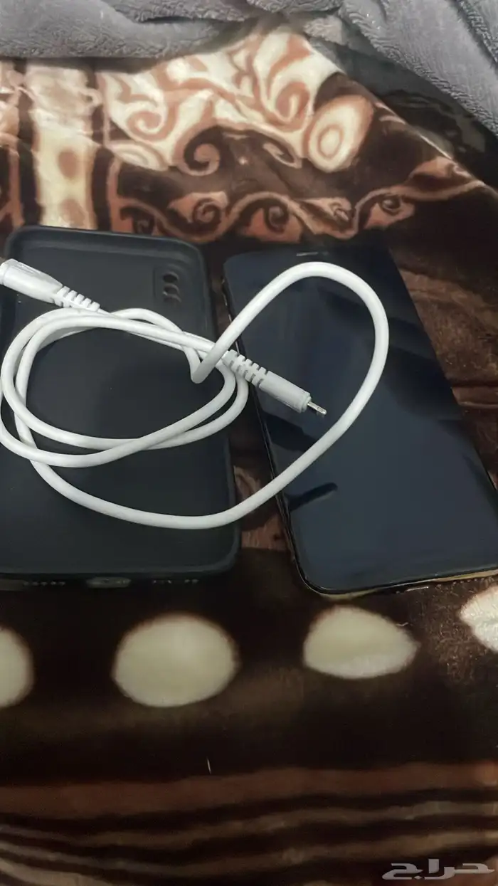 آيفون اكس إس ذهبي قيقا 256 بصمة وجه تعمل 3