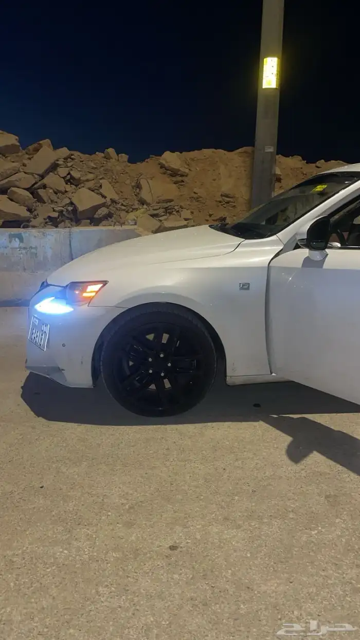 لكزس is350 ارنوب 0