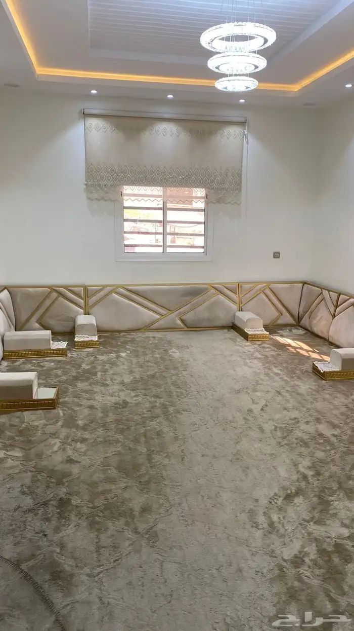 مجلس كامل تم البيع 0