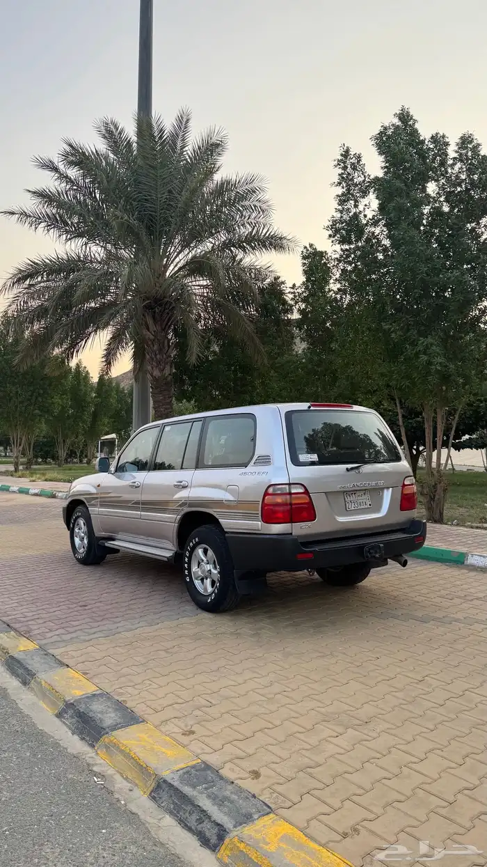 للبيع لاندكروزر 2002 1