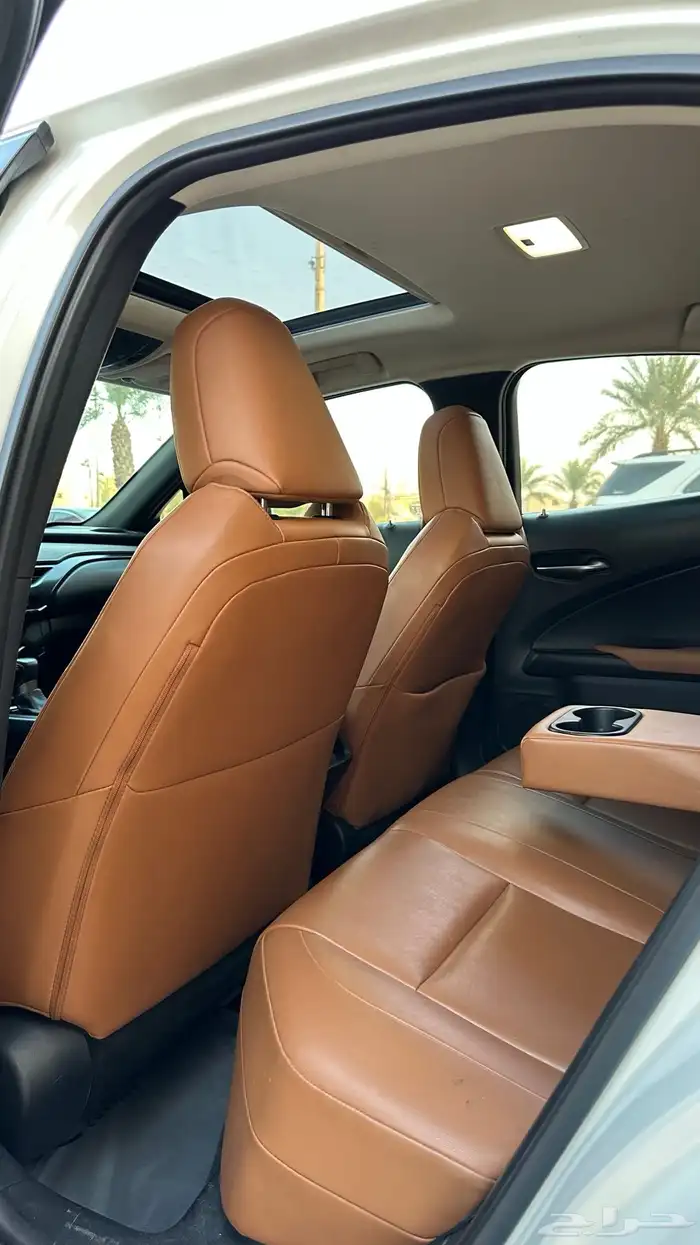 لكزس UX200 موديل 2019 سعودي مالك اول 21