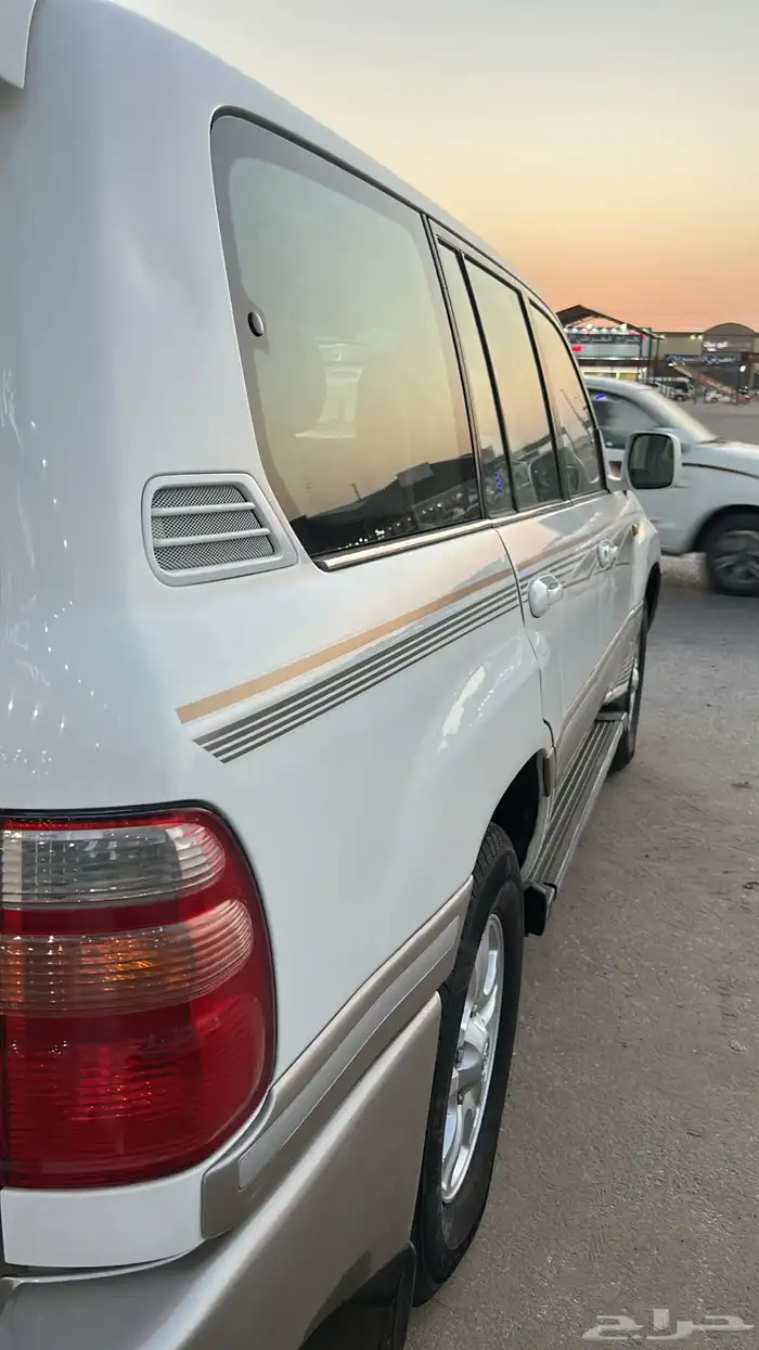 لاندكروزر 2002 VX.R فل كامل 12