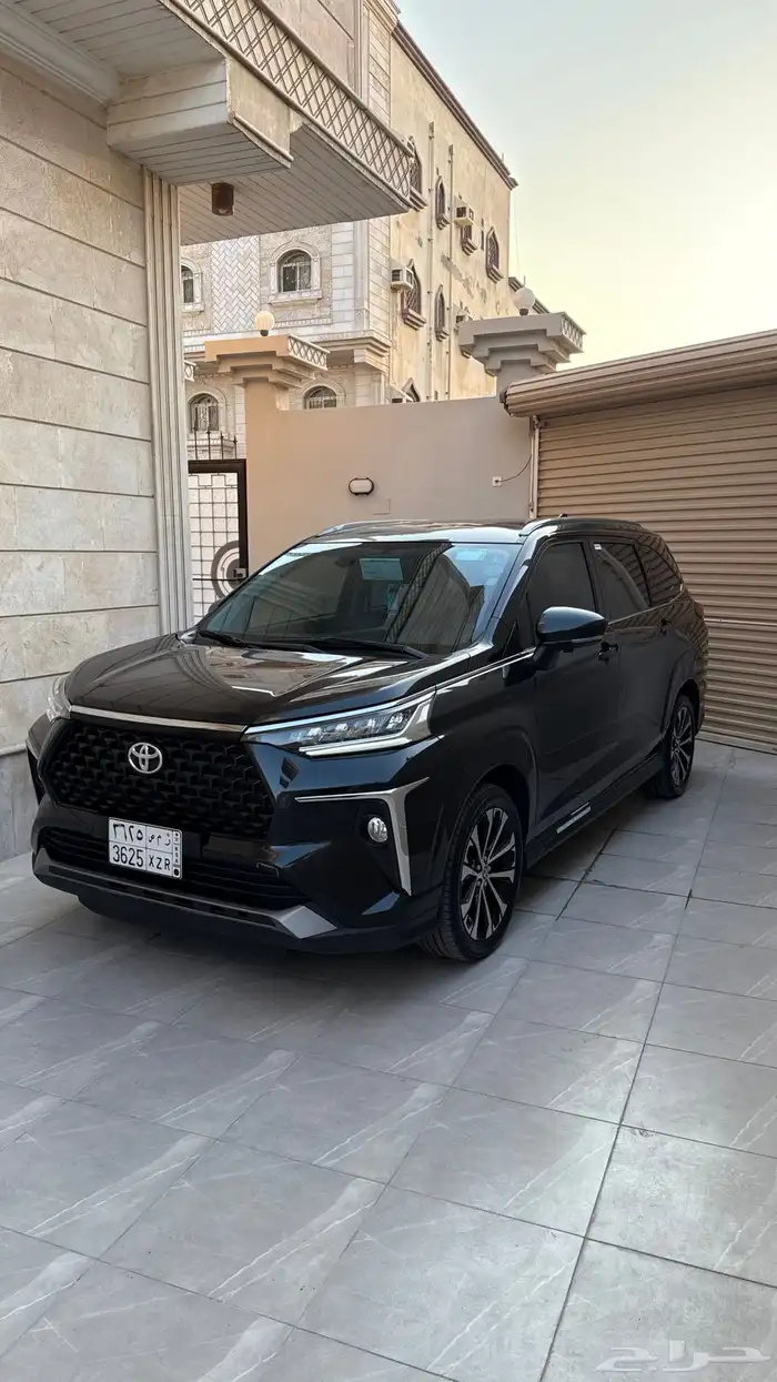 فيلوز 2024 اسود 24