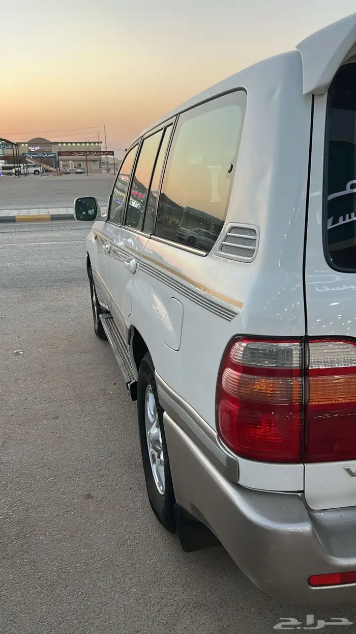 لاندكروزر 2002 VX.R فل كامل 11