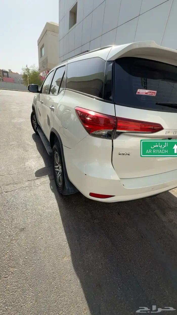 للبيع فورتشنر 2021 4 سلندر بنزين 2