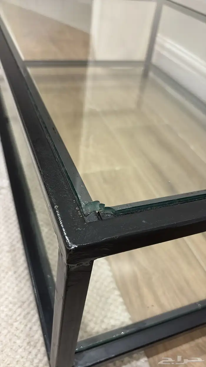 طاولت قزاز للبيع الحد 200 ويال وقابله التفاوض 1