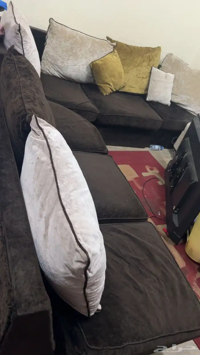 كنب حرف Lوطاوله مطبخ خشب واربعه كراسي بلاستيك 0