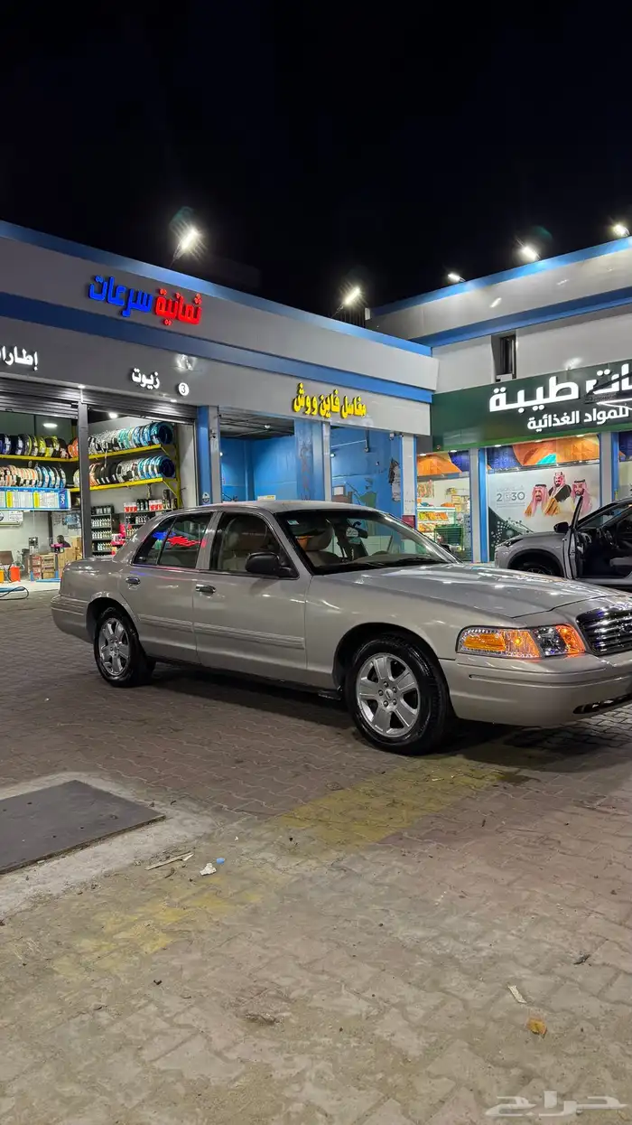 للبيع فورد فكتوريا 2012سعودي نظيف 3