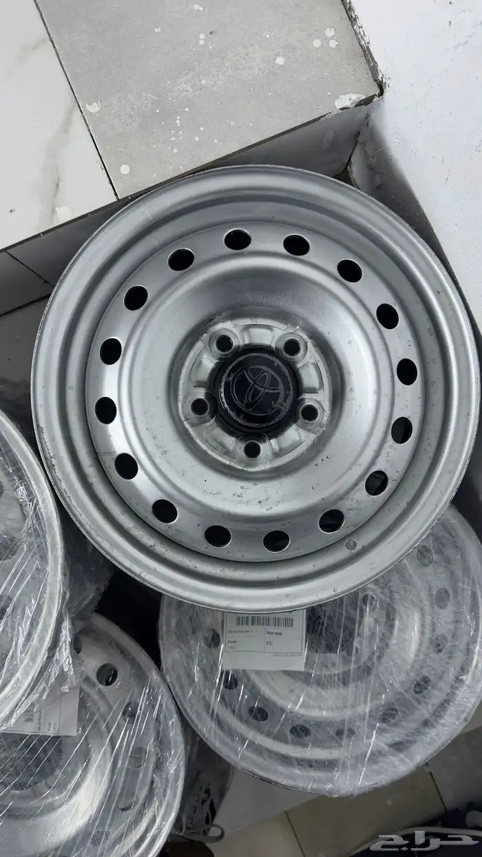 للبيع جنوط هيلوكس مقاس 15 جديده 1