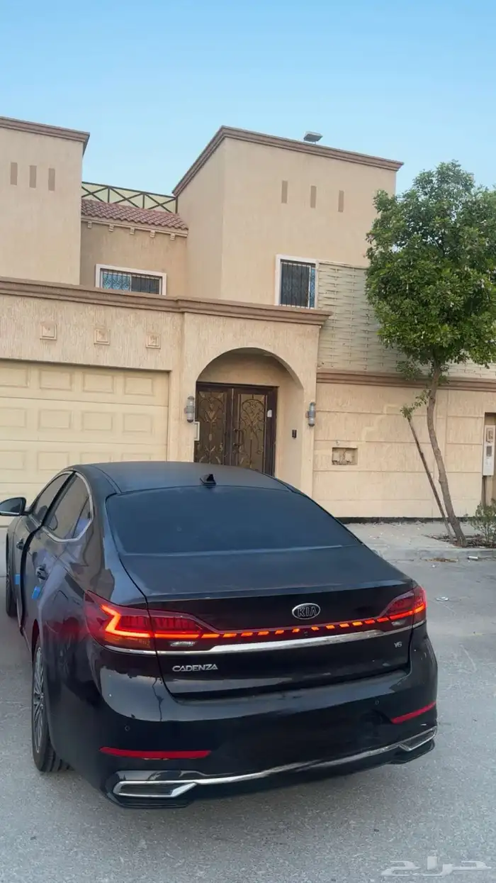 كادينزا 2020 اللون اسود 2